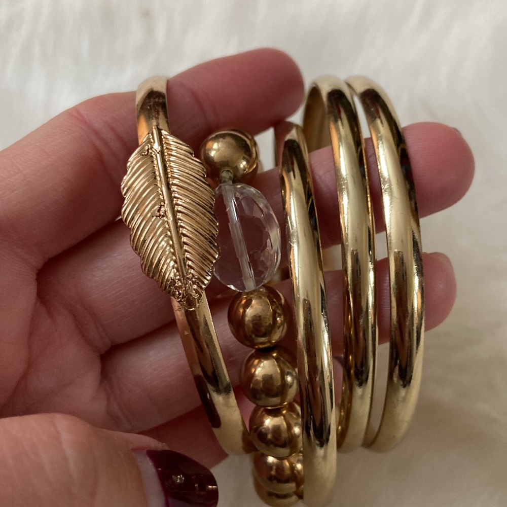 Beautiful bangle bundle - Picture 2 of 4